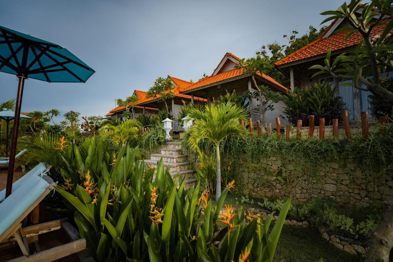 Gara Gara Sea View Hotel Batununggul Exterior photo